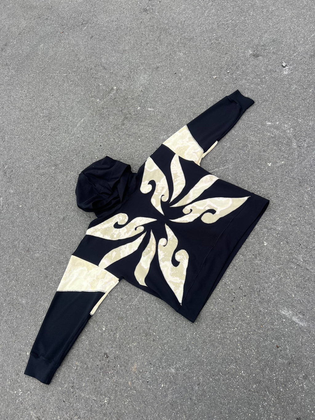 ⟡ Pūriri moth hood / moss ⟡