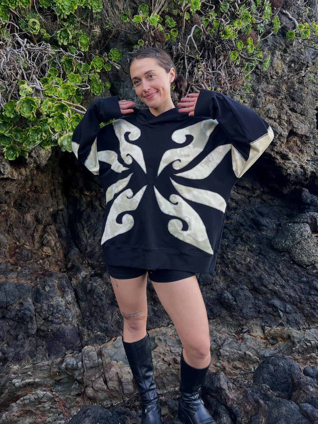 ⟡ Pūriri moth hood / moss ⟡