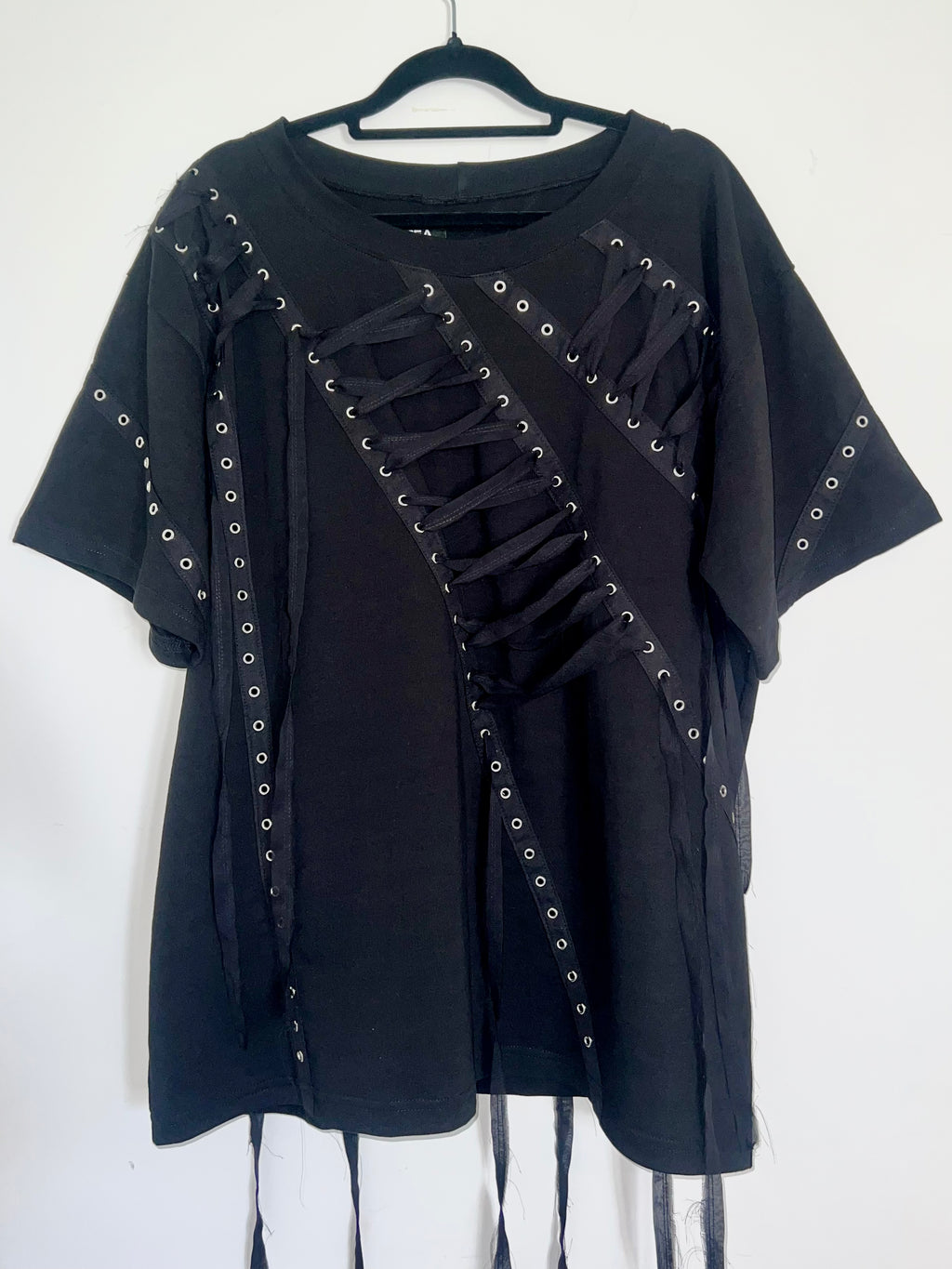 ⟡ Lace up tee ⟡